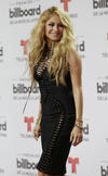 Lucero lució un atuendo negro en la gala de los Premios Billboard Latino.