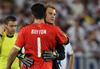 Gianluigi Buffon y Manuel Neur se deseaban suerte antes de comenzar la serie de penales.