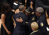 Durante la ceremonia, Obama relató breves historias personales de cada uno de los cinco agentes fallecidos, calificándolos de héroes.