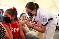 Primer día de vacunación de menores en Durango