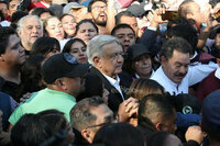 Este domingo 27 de noviembre de 2022 se realiza la marcha de AMLO con motivo de su cuarto aniversario de su llegada a la Presidencia de México, que parte de Ángel de la Independencia al Zócalo capitalino.