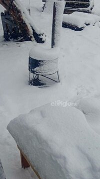 Este miércoles cerca de las 14:00 horas se reportó la caída de nieve en La Rosilla, localidad de Guanaceví, Durango.
