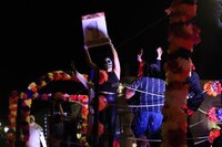 Como cada año, el Festival del Día de Muertos “Muuki” inició sus actividades con el tradicional desfile, uno que en esta ocasión mostró los elementos más característicos de Durango, aquellos que le dan identidad, así como los simbolismos alusivos a la conmemoración del 2 de noviembre.