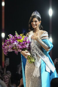 La representante de Nicaragua, Sheynnis Palacios, se convirtió la noche de este sábado en la primera centroamericana en ganar el concurso Miss Universo en su edición 72, celebrado en El Salvador.