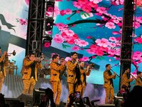 La banda sinaloense El Recodo ofreció un concierto gratuito en la Plaza IV Centenario, como parte de los eventos de cierre de la mayor fiesta de la ciudad, el Festival Ricardo Castro 2024.