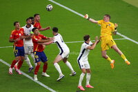 España, con goles de Nico Williams y Mikel Oyarzabal, venció 2-1 a Inglaterra en el Estadio Olímpico de Berlín, consiguiendo su cuarta Eurocopa tras las victorias de 1964, 2008 y 2012.