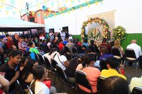 Y San Judas lo volvió a hacer. En la calle Ramírez ocurrió el milagro de la multiplicación de la comida. Esperaban a 700 personas para el Rosario y la Reliquia, pero llegó mucha, mucha más gente de lo planeado.