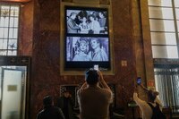 El Palacio de Bellas Artes se vistió de gala para rendir homenaje a Silvia Pinal, una de las máximas figuras del cine mexicano y una de las últimas representantes del Cine de Oro.