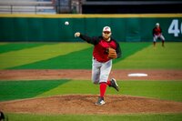 El mánager Ronny Paulino sólo utilizó tres lanzadores para enfrentar el primero de
dos duelos en Chihuahua.