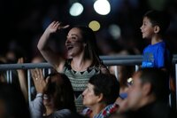 Duranguenses bailan al ritmo de Los Ángeles Azules.