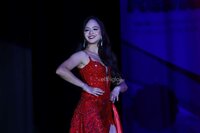 La acompañarán Alexandra Reyes y Korayma Díaz, ambas de Poanas, como princesa real y princesa, en los eventos conmemorativos del 462 aniversario de la fundación de la ciudad de Durango.