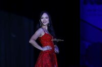 La acompañarán Alexandra Reyes y Korayma Díaz, ambas de Poanas, como princesa real y princesa, en los eventos conmemorativos del 462 aniversario de la fundación de la ciudad de Durango.