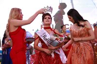 La acompañarán Alexandra Reyes y Korayma Díaz, ambas de Poanas, como princesa real y princesa, en los eventos conmemorativos del 462 aniversario de la fundación de la ciudad de Durango.