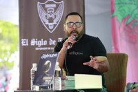 Se presentó este domingo la edición de junio de la revista Siglo Nuevo, titulada “Silbatazo inicial'.
