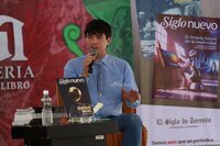 Se presentó este domingo la edición de junio de la revista Siglo Nuevo, titulada “Silbatazo inicial'.