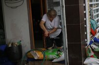 Realizan labores de limpieza en el fraccionamiento San Ángel, luego de las inundaciones por las fuertes lluvias registradas la tarde-noche de este sábado 6 de septiembre.