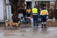 Realizan labores de limpieza en el fraccionamiento San Ángel, luego de las inundaciones por las fuertes lluvias registradas la tarde-noche de este sábado 6 de septiembre.