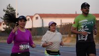 Más de mil deportistas, familias y entusiastas se reunieron para transformar las calles en una auténtica fiesta atlética.