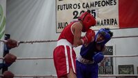 Así se vivió el arranque del evento conmemorativo del 35 aniversario del Gimnasio de Box El Refugio, un espacio que desde su fundación en 1990 por el exboxeador Julio Aguilar Zamarripa se convirtió en la llamada Catedral del Box en Durango.