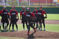 Caliente de Durango arranca pretemporada con sesión de pitchers y catchers