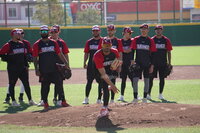 Caliente de Durango arranca pretemporada con sesión de pitchers y catchers