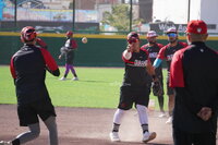 Caliente de Durango arranca pretemporada con sesión de pitchers y catchers