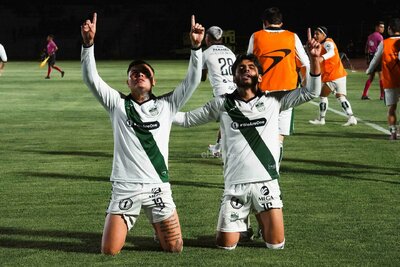 Alacranes de Durango venció 2–1 a Halcones FC en el Francisco Zarco y clasificó a la final de la Liga Premier Serie A, resolviendo la semifinal tras el 0–0 de la ida en Uruapan y sosteniendo el cierre con autoridad ante un rival que terminó desbordado por el ritmo y la presión del local.