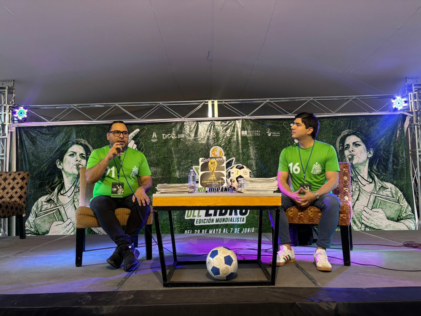 El número especial analiza el impacto económico, político y social ante la proximidad de la Copa del Mundo 2026.