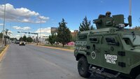 Tras aterrizar en el aeropuerto internacional, el contingente realizó un recorrido por distintos puntos de la capital duranguense.
