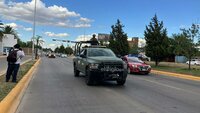 Tras aterrizar en el aeropuerto internacional, el contingente realizó un recorrido por distintos puntos de la capital duranguense.