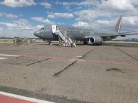 Tras aterrizar en el aeropuerto internacional, el contingente realizó un recorrido por distintos puntos de la capital duranguense.