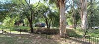 Tras las lluvias, permanece lodo en algunas zonas y malos olores en otras.