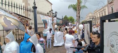 Marchan en el Centro de Durango familiares de personas desaparecidas; esperan visibilizar los nombres de sus seres queridos.