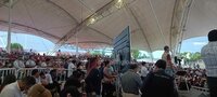 La presidenta presentó su segundo informe entre la aprobación de los presentes, aunque no fue lo mismo para el mandatario estatal.