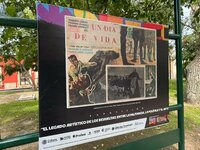 Esta exposición reúne fotografías y documentos visuales con los que se recuperan episodios vinculados con el cine mexicano y la trayectoria de integrantes de la familia Revueltas.