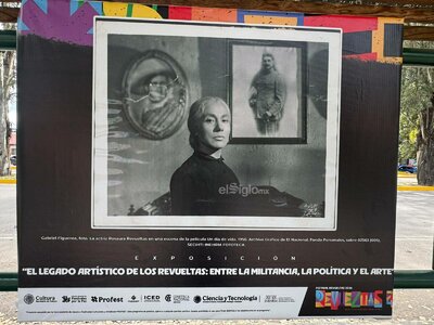 Esta exposición reúne fotografías y documentos visuales con los que se recuperan episodios vinculados con el cine mexicano y la trayectoria de integrantes de la familia Revueltas.