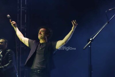 Un repaso por sus más grandes éxitos y últimos sencillos, así fue la presentación de Enjambre en Durango como parte del Festival Revueltas 2026