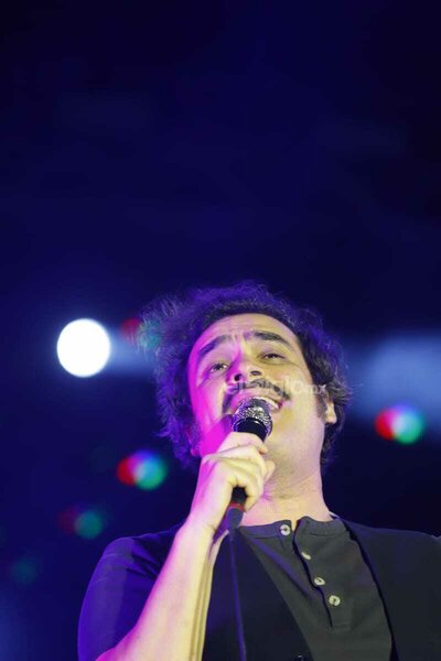 Un repaso por sus más grandes éxitos y últimos sencillos, así fue la presentación de Enjambre en Durango como parte del Festival Revueltas 2026