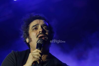 Un repaso por sus más grandes éxitos y últimos sencillos, así fue la presentación de Enjambre en Durango como parte del Festival Revueltas 2026