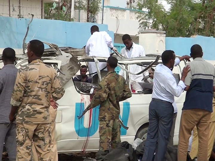 Ataque contra vehículo de ONU deja 10 muertos