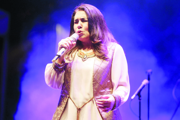 'Por ti y por mí' de Tania Libertad