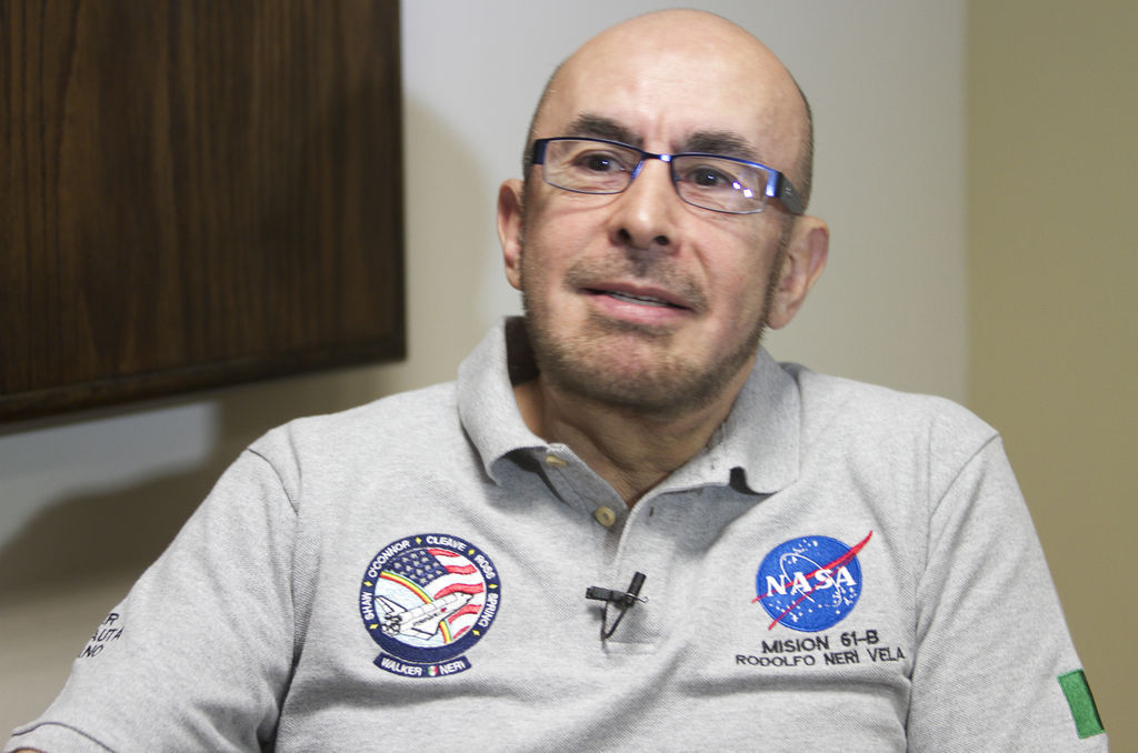 Homenajean a Neri Vela, primer astronauta mexicano