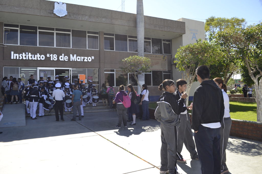 Realizará desfile de aniversario el Instituto 18 de Marzo