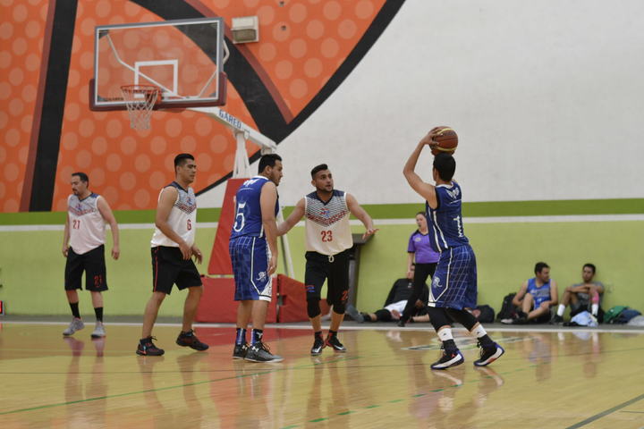 Duelos de primer nivel se tienen hoy en la Liga Dominical de Baloncesto