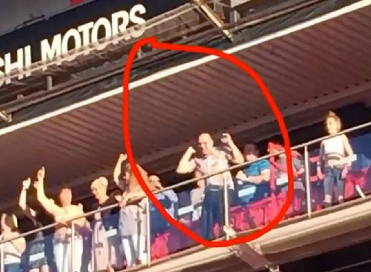 Fans de ‘Little Mix’ quieren descubrir la identidad de este entusiasta