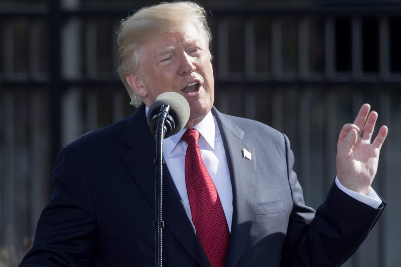 Suprema Corte autoriza a Trump bloquear entrada de refugiados a EU