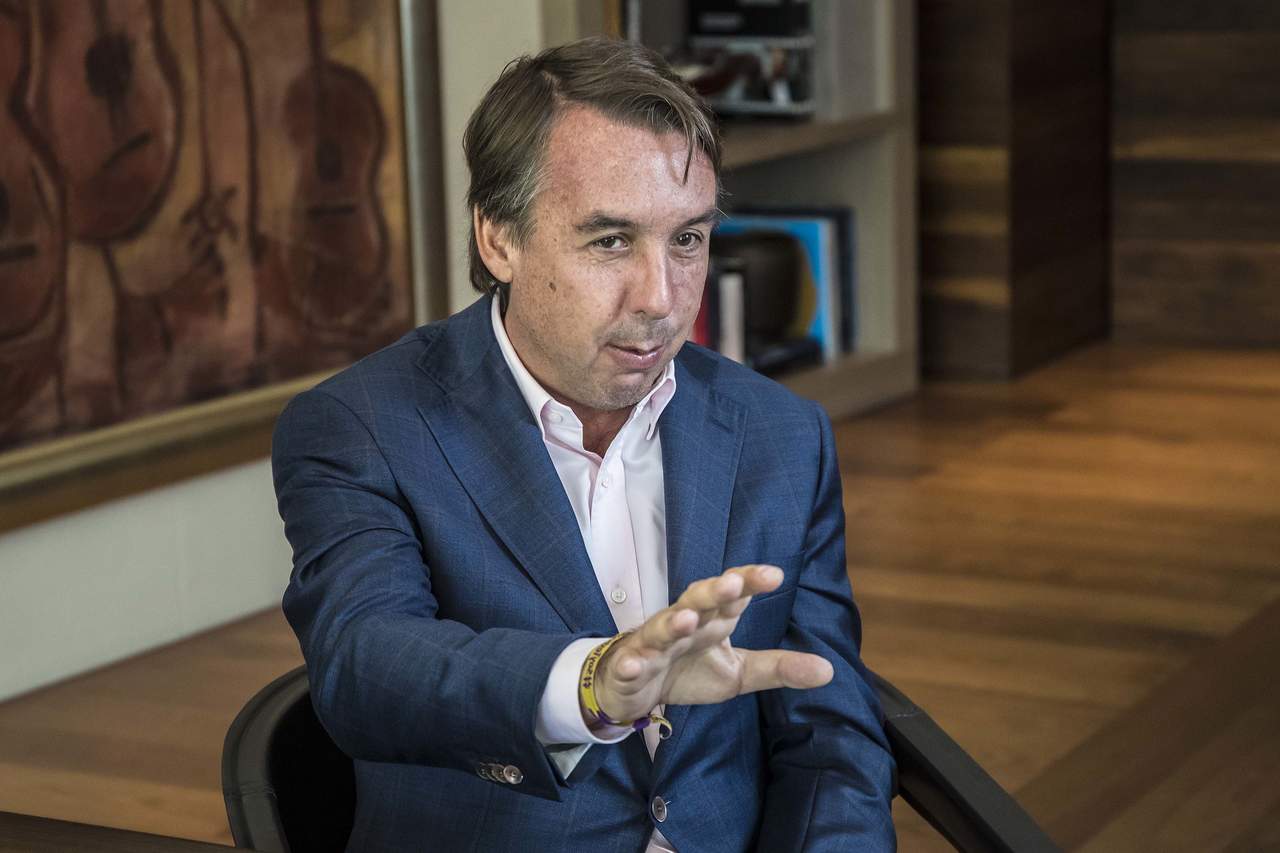 Emilio Azcárraga Jean deja la dirección de Televisa