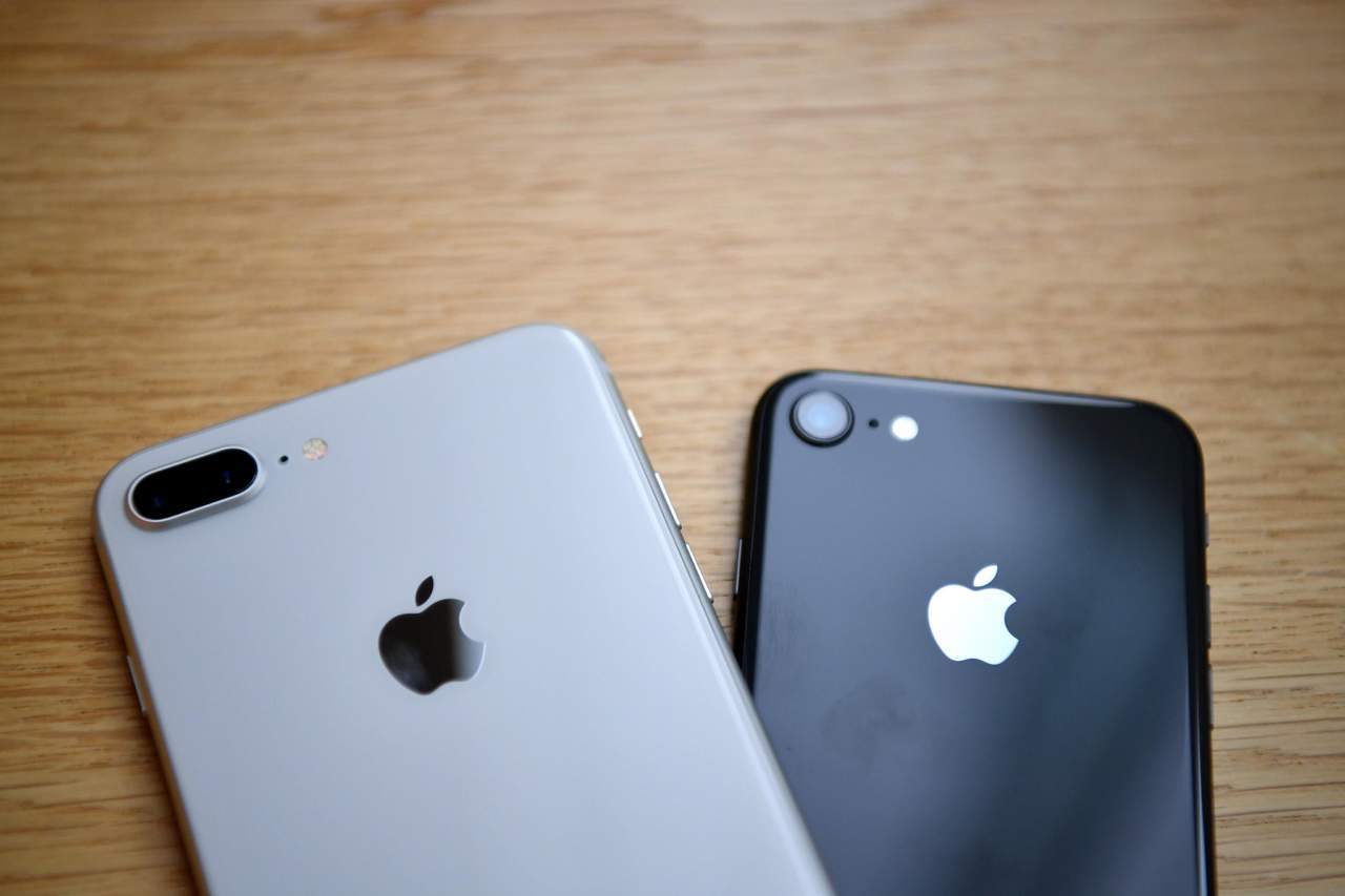 Coopera Apple en en investigación sobre modelos antiguos de iPhone
