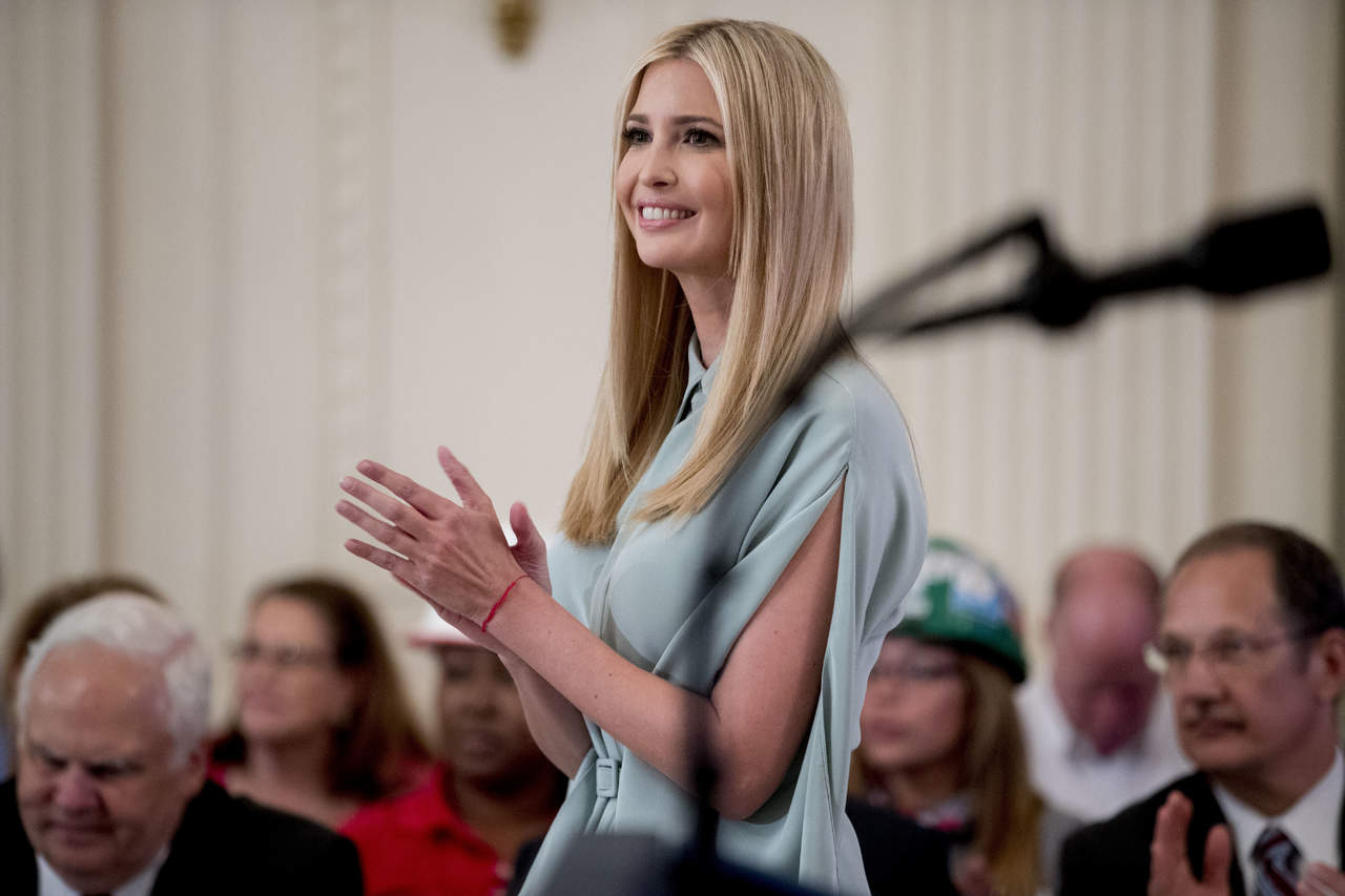 Ivanka Trump cierra su marca de ropa