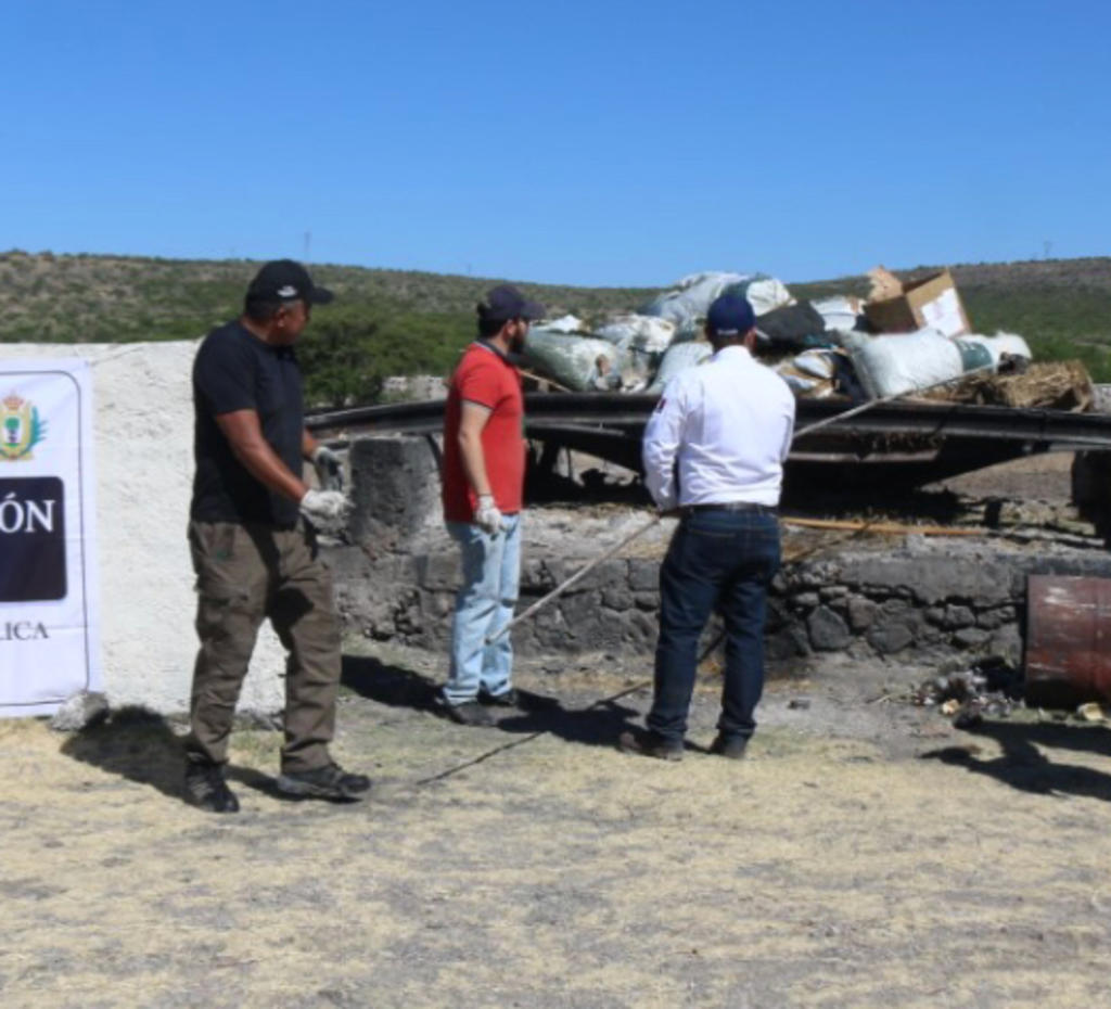 Incineran más de 300 kilos de droga y objetos de delito en Durango